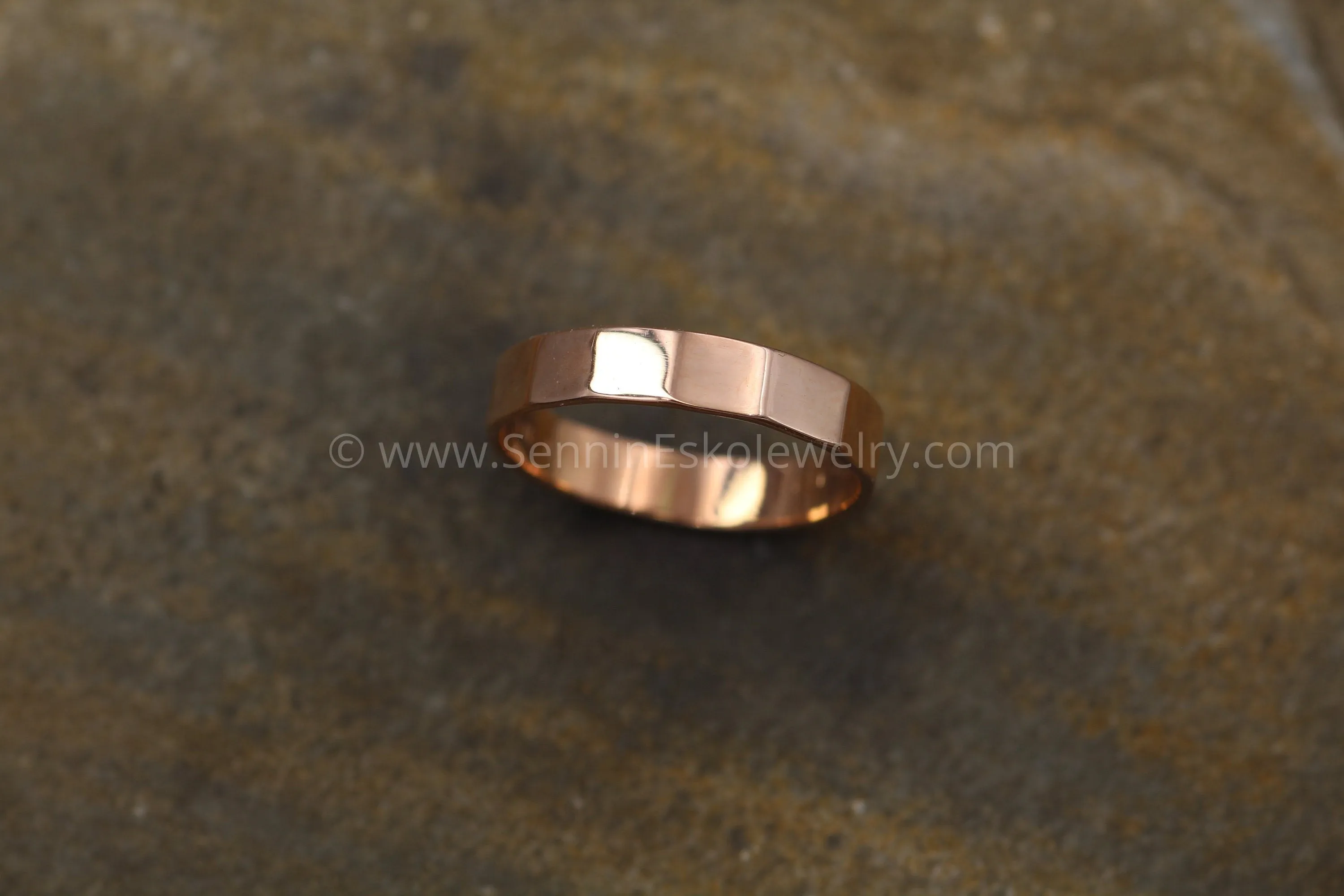 14kt White Gold 4x1mm Faceted Band - Glossy Finish