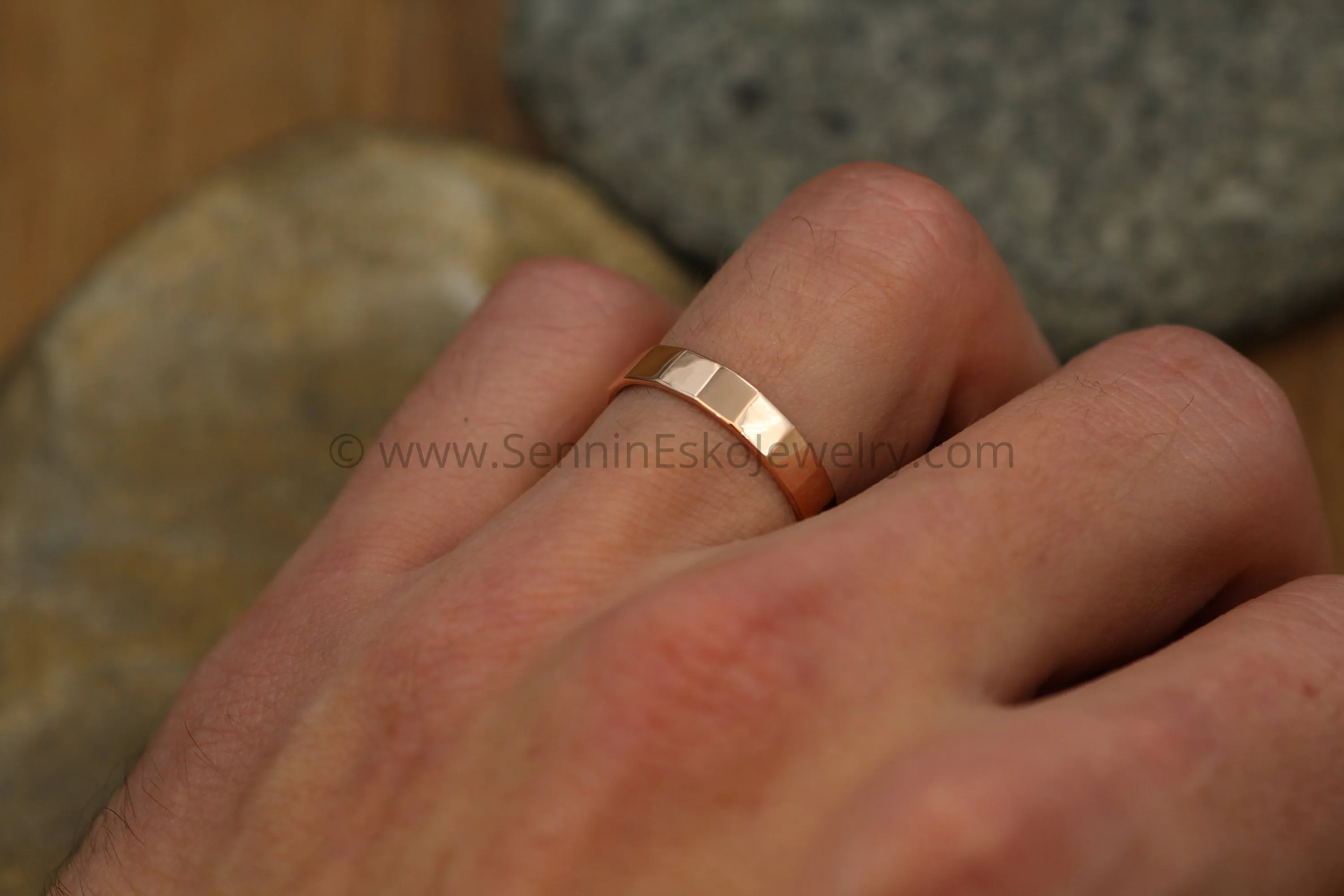 14kt White Gold 4x1mm Faceted Band - Glossy Finish