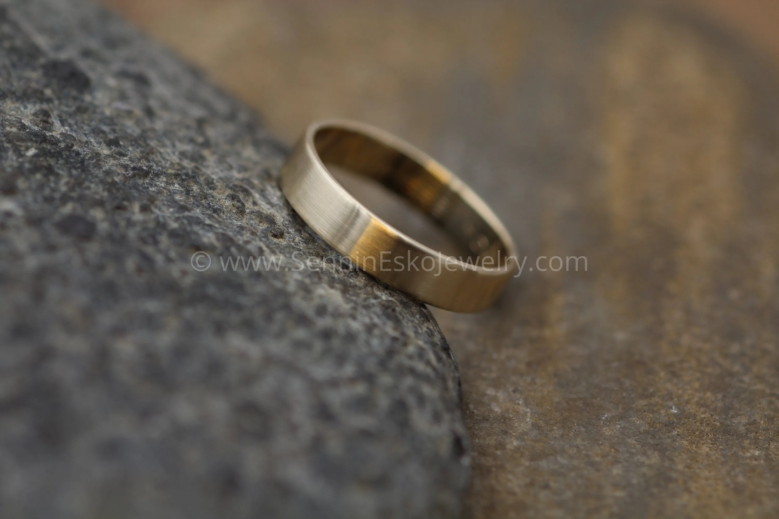 18kt Yellow Gold 4x1mm Flat Band - Matte Finish
