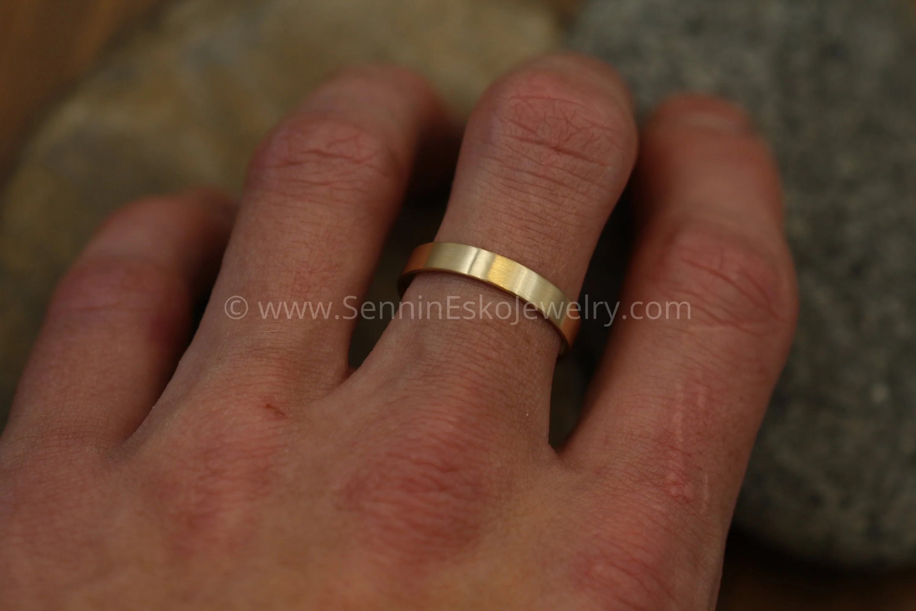 18kt Yellow Gold 4x1mm Flat Band - Matte Finish