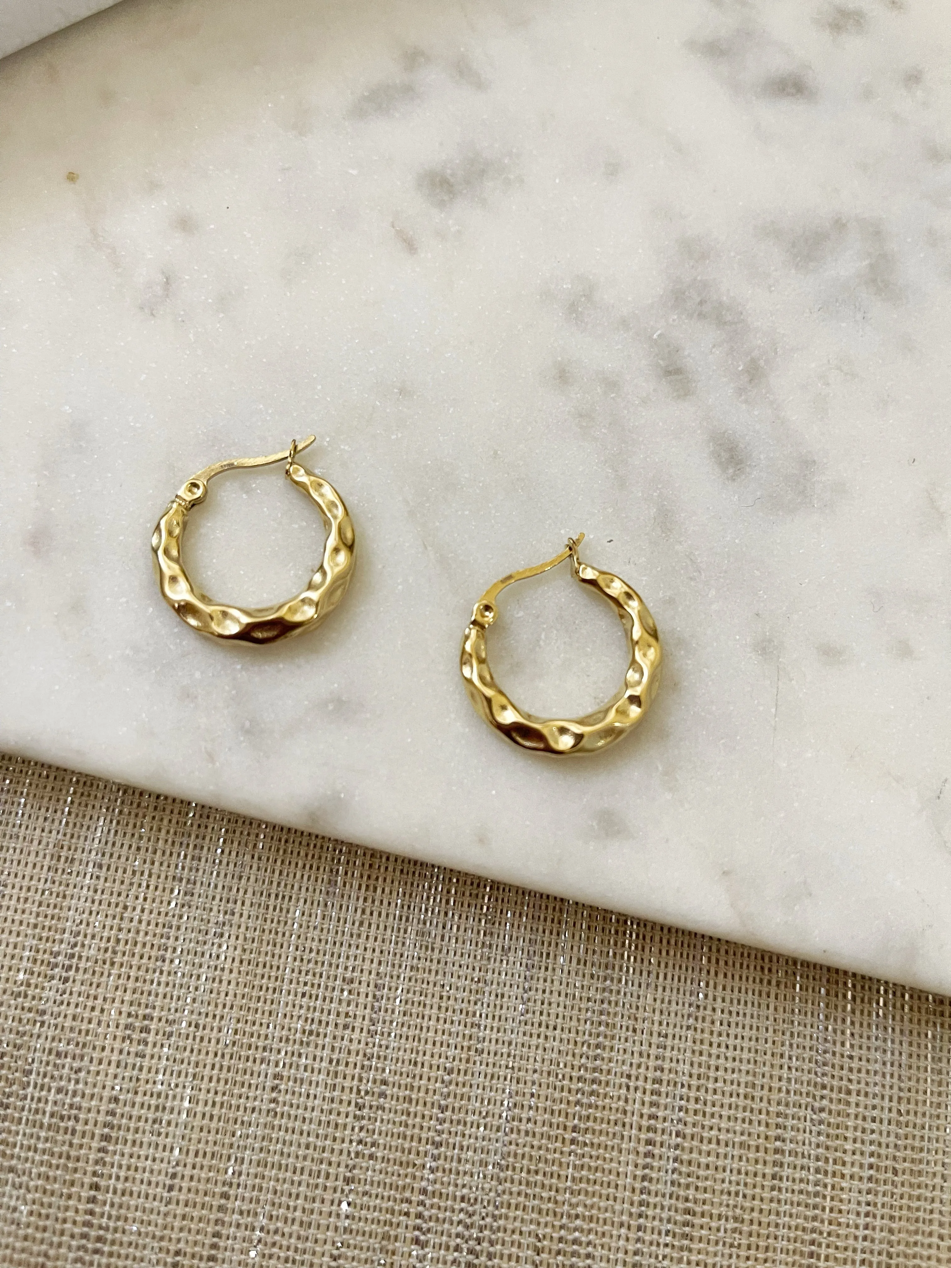 8337JE - Kiki Gold Filled Hoop Earrings