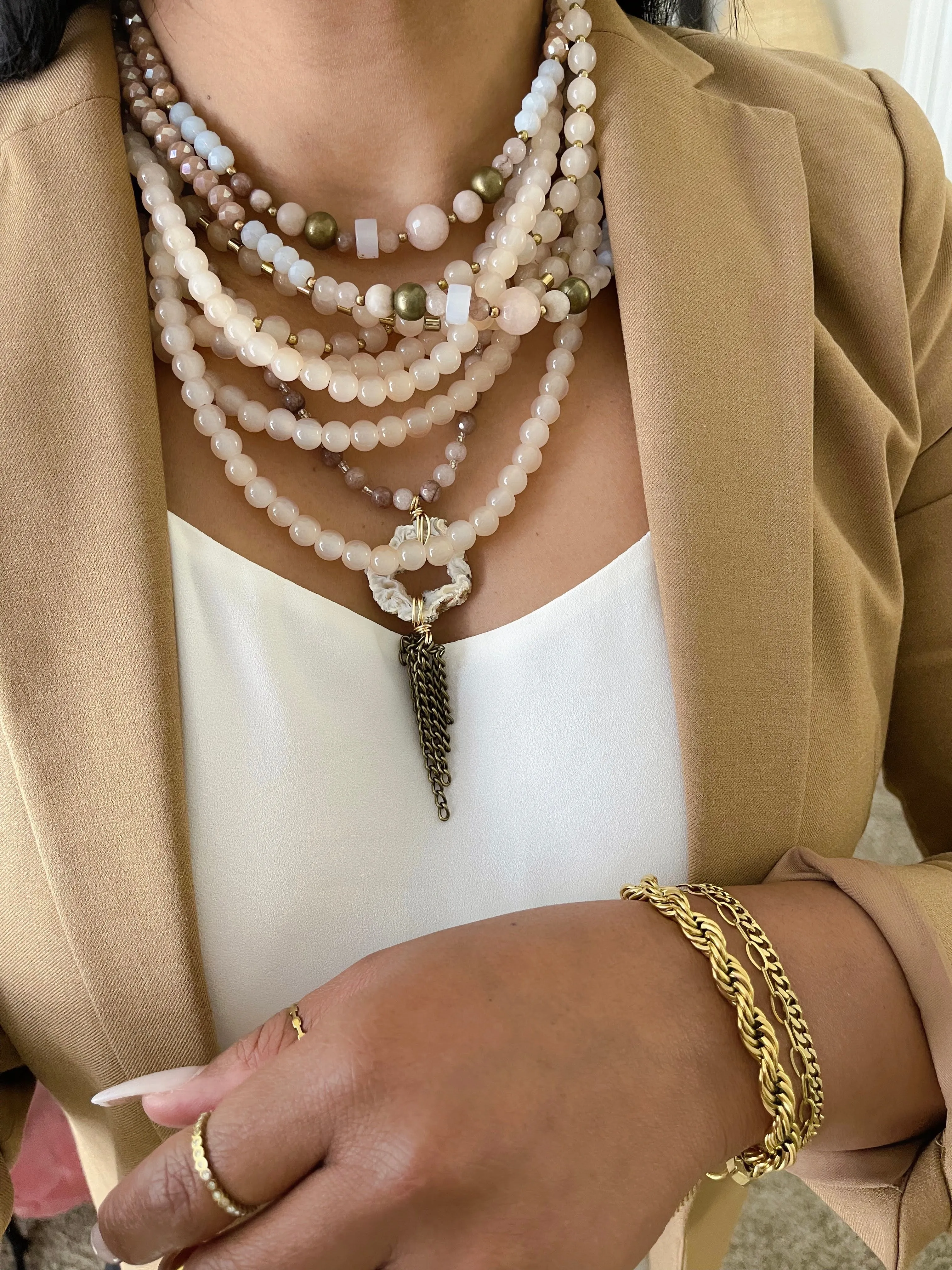 8806JN.a - Zahara Necklace in Pink