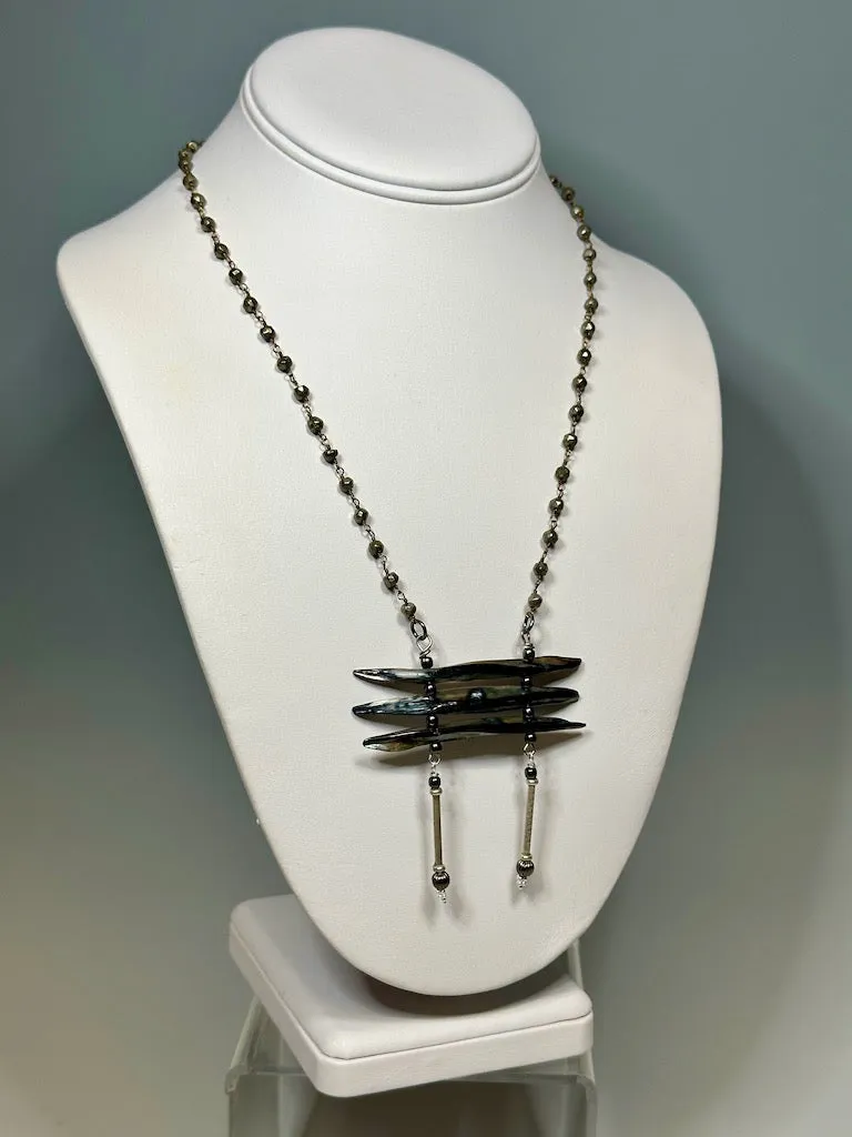 ABALONE CROSS CUT SHELL NECKLACE WITH PYRITE CHAIN  LCN5596