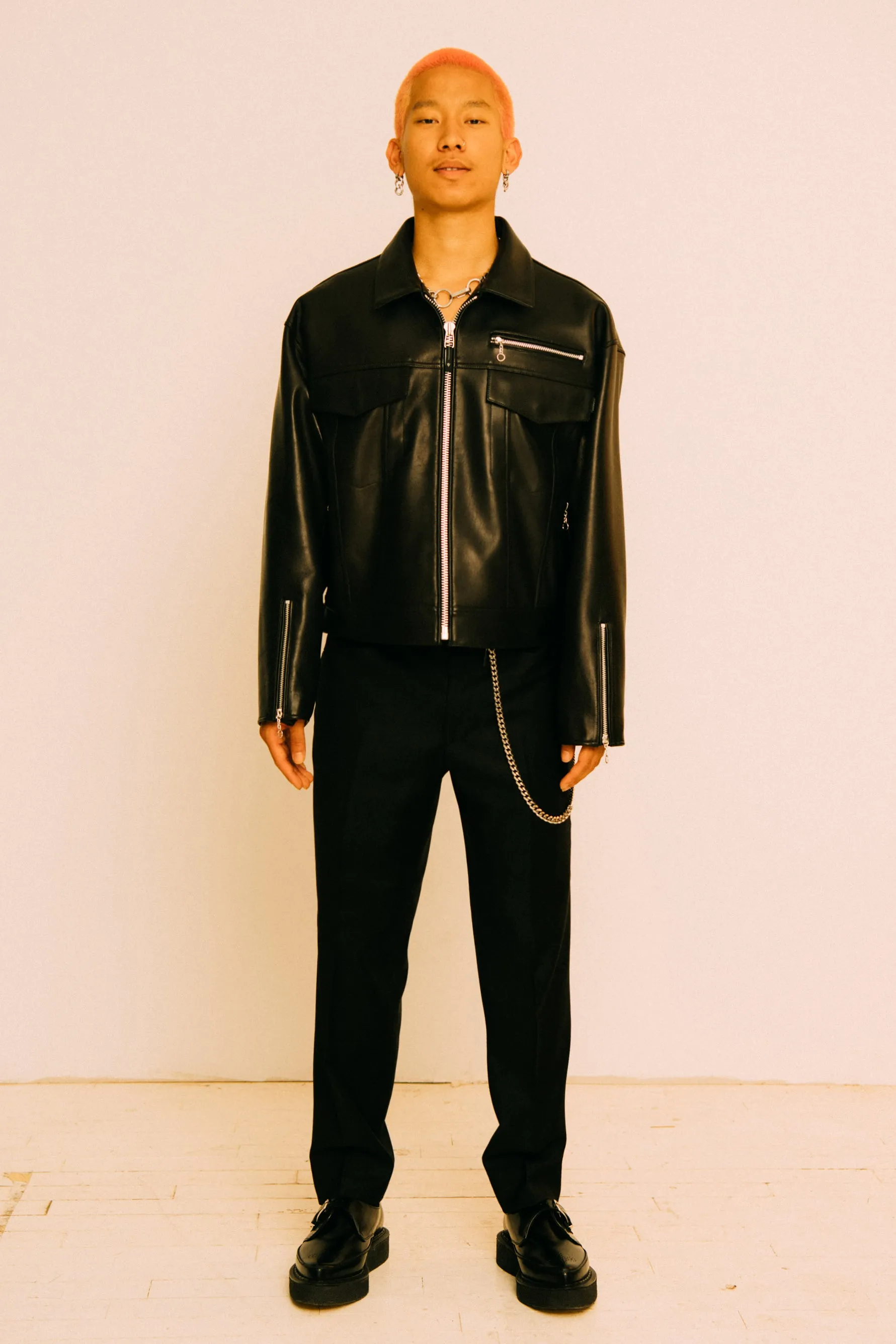 BLACK LEATHER TRUCKER JACKET