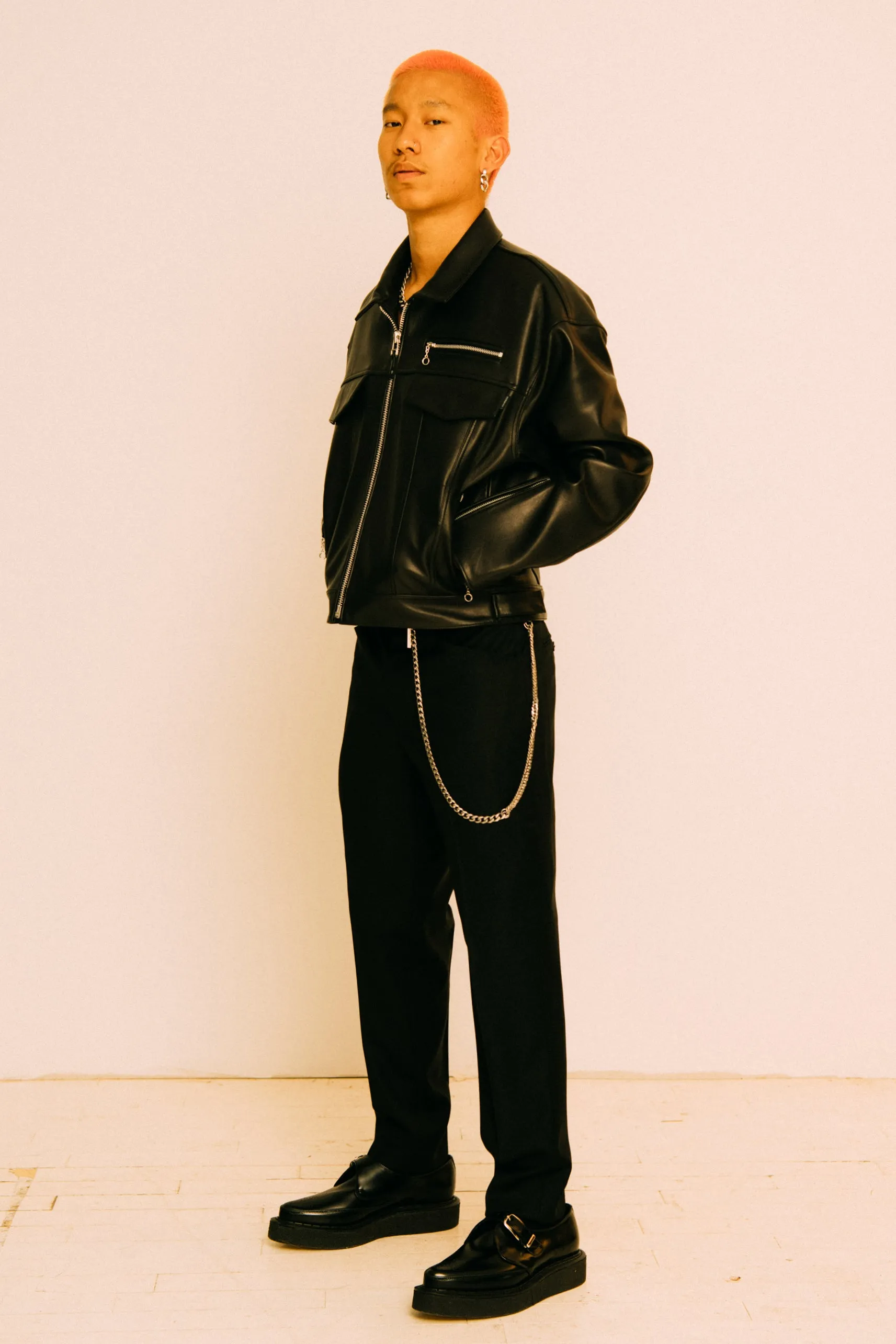 BLACK LEATHER TRUCKER JACKET
