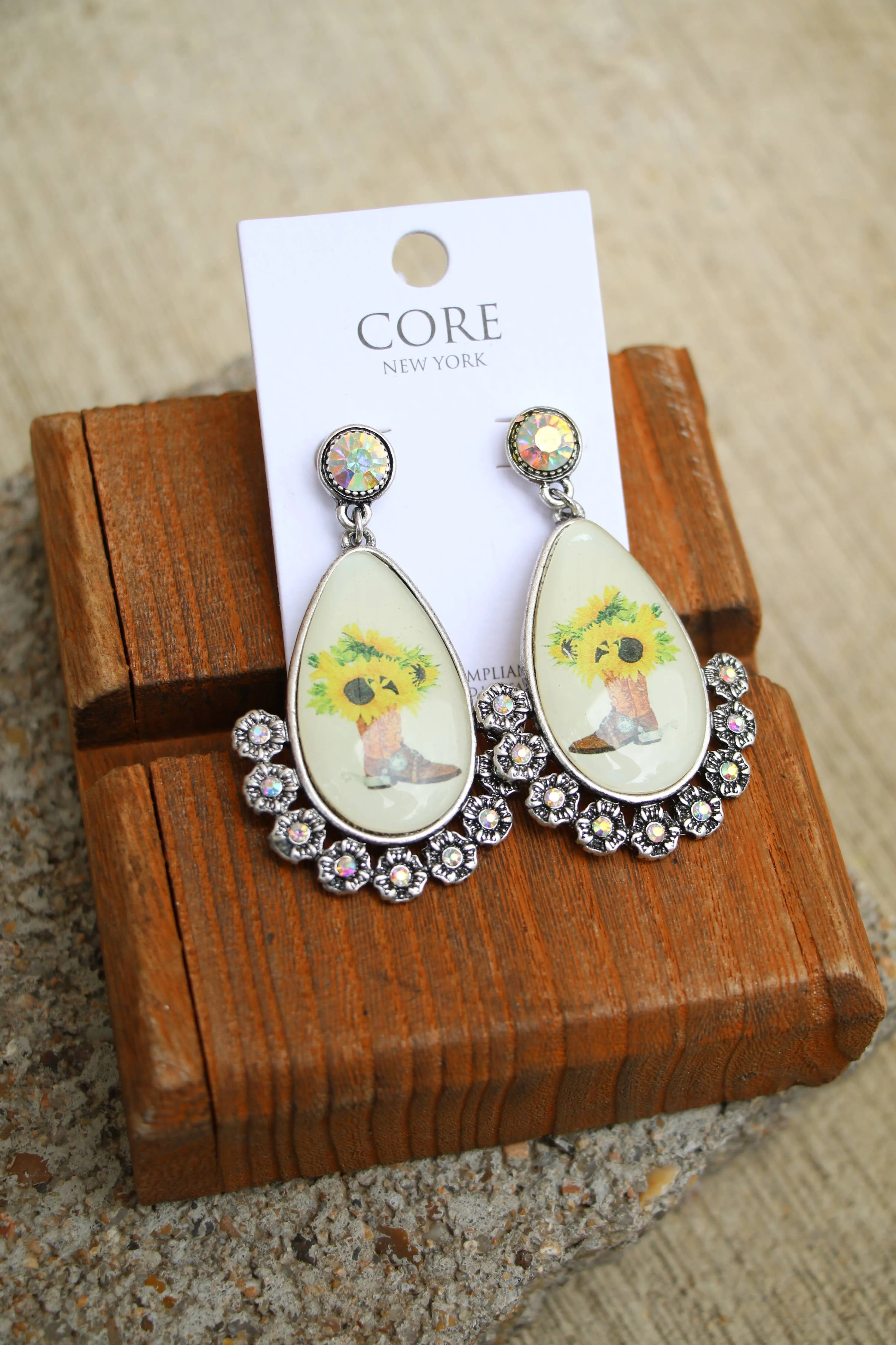 Bling Stud W/ Sunflower Boot Photo Earring
