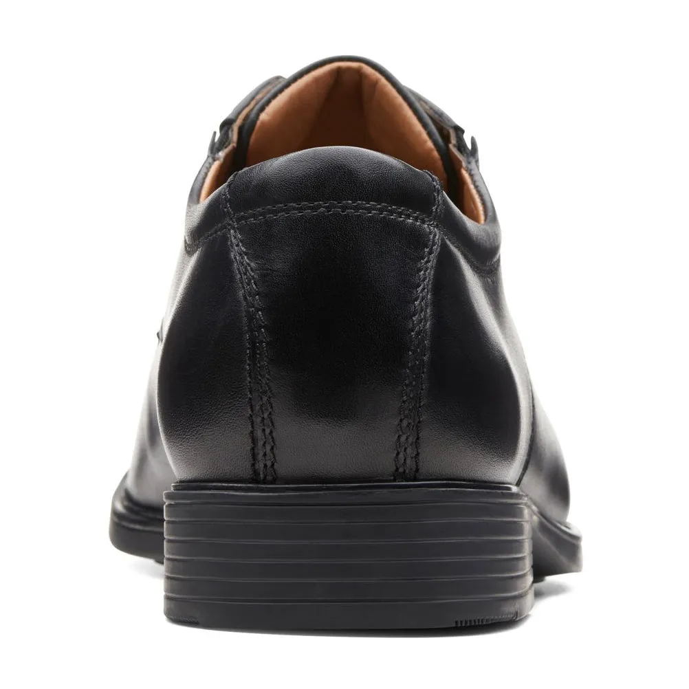 Clarks Men's Tilden Plain Black Oxford Shoes