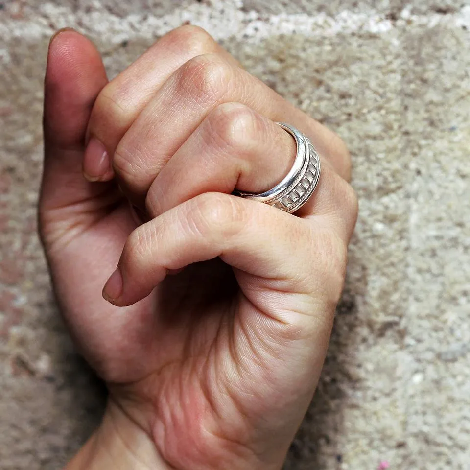 Coil- two tone filigree texture ring