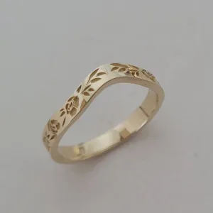 Curved thin floral wedding band, vintage style floral ring for women