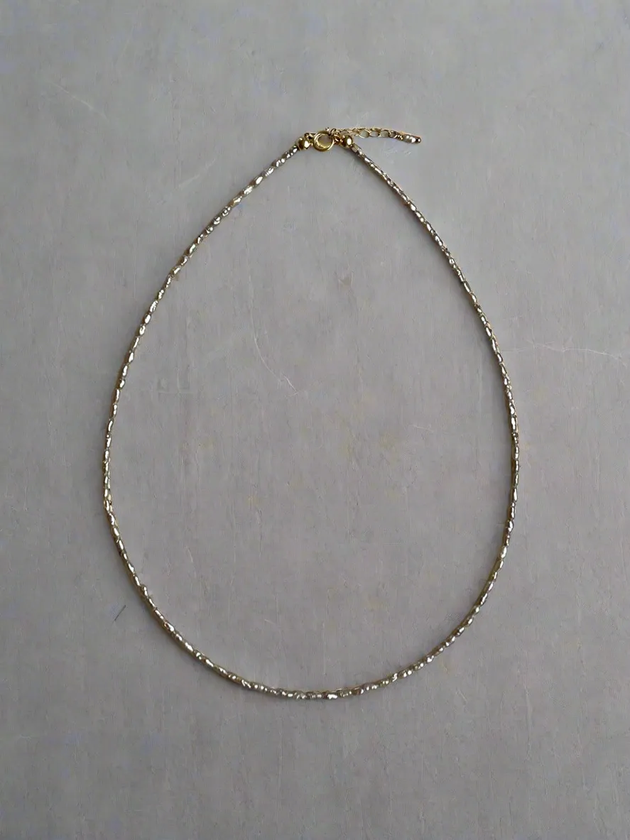 Dainty choker