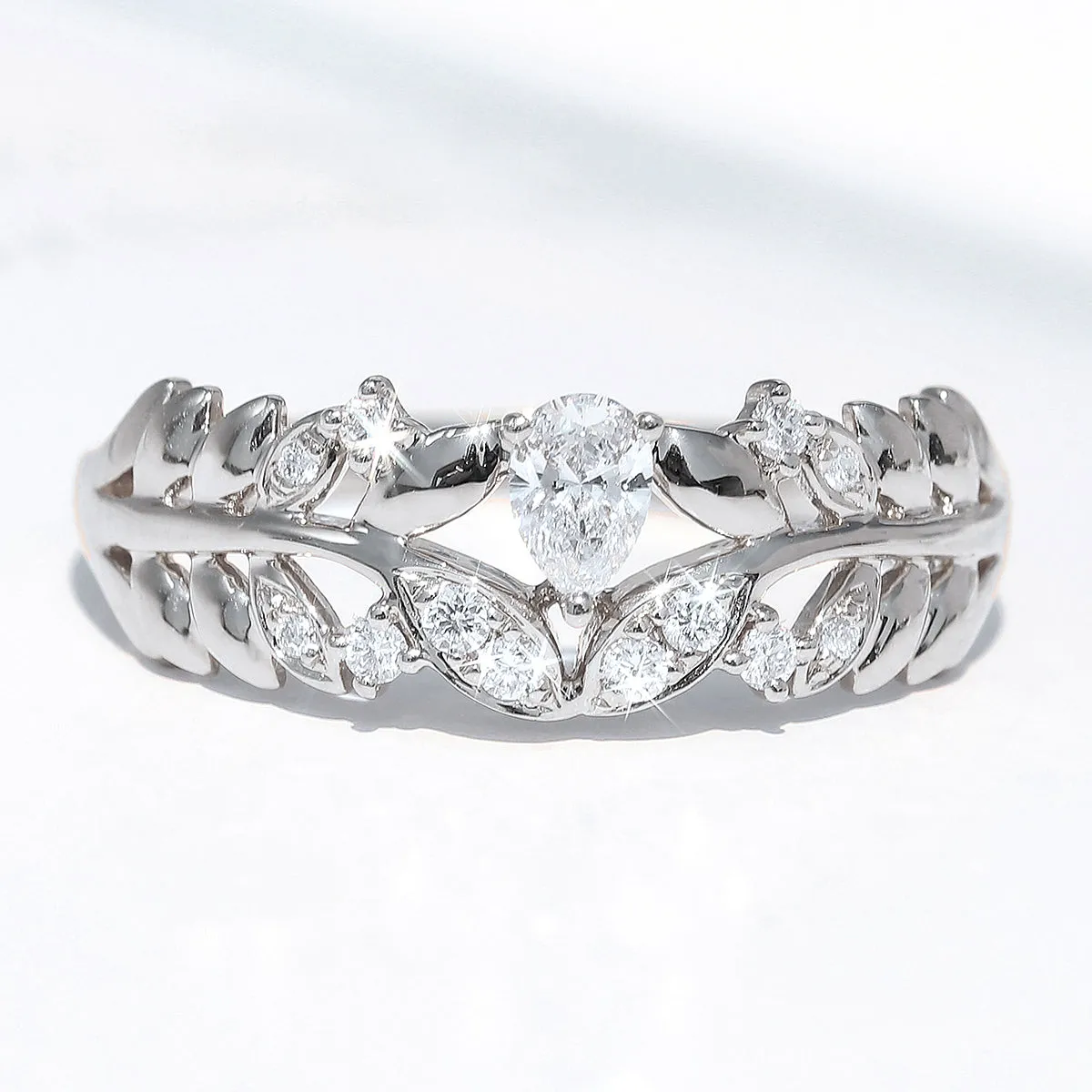 Diamond Laurel Leaf Wreath Ring
