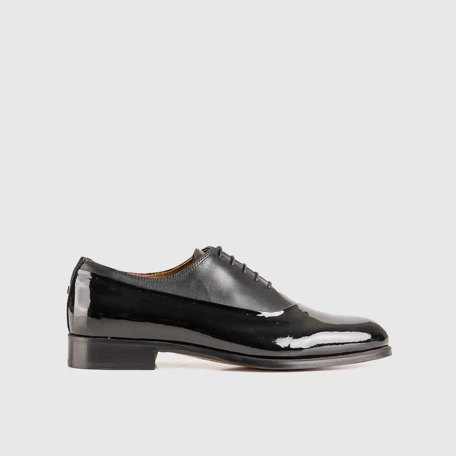 Dress Oxfords B4401 Black Patent/Leather