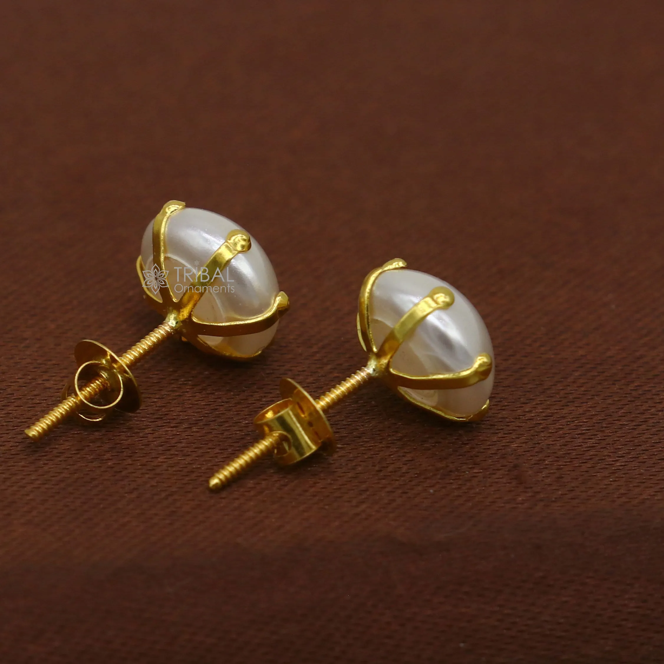 Exclusive round pearl 14kt yellow gold fabulous stud earring for unisex jewelry from india er182