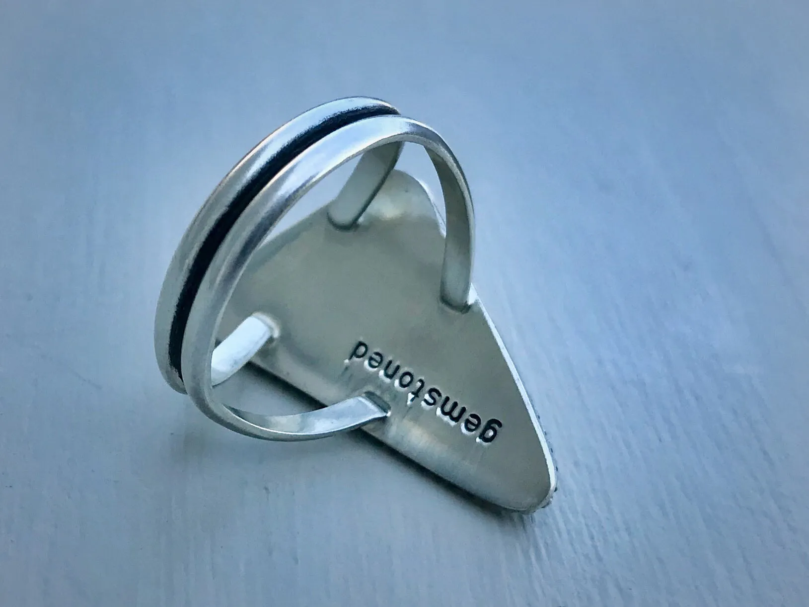 Faceted Triangle Ring