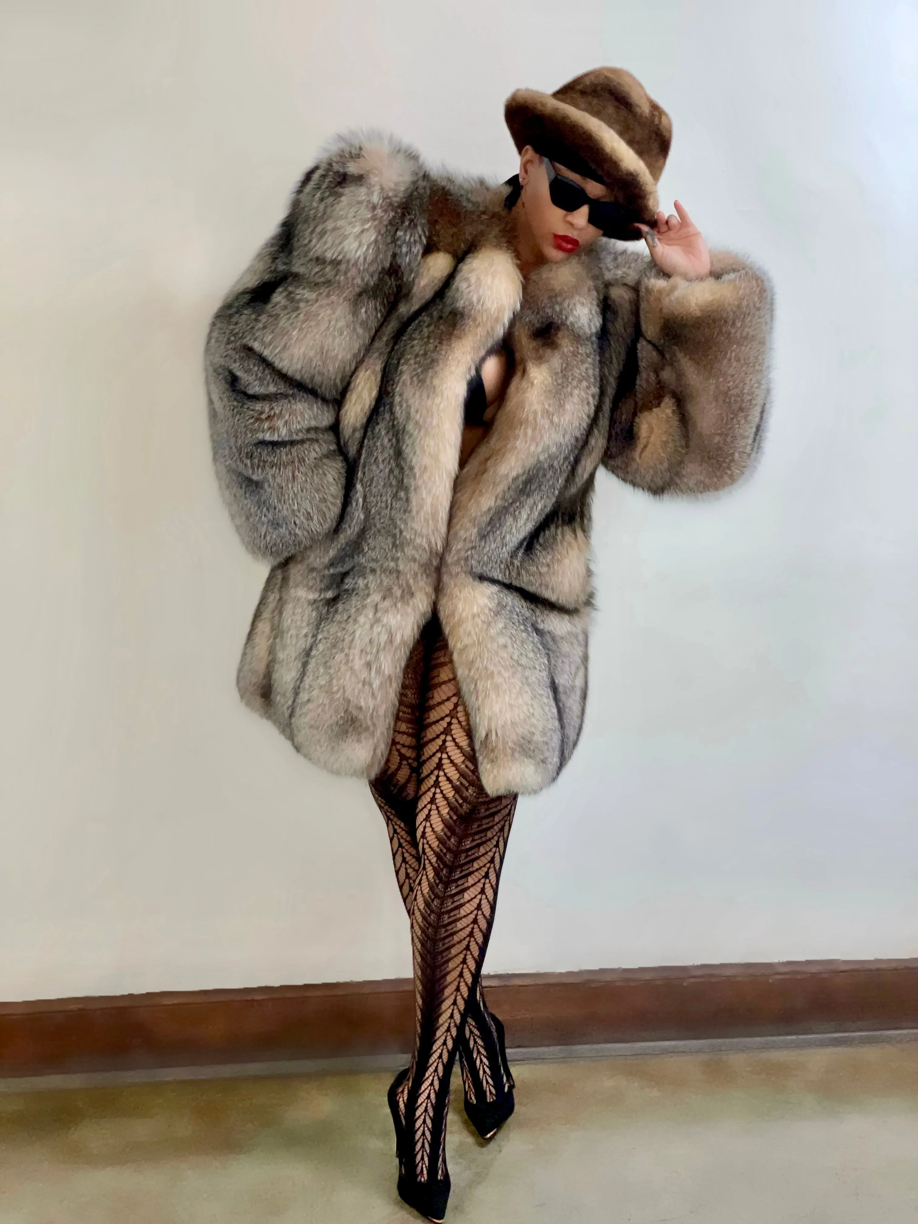 Fallon Aurielle Mink Fur Hat (Natural Brown)