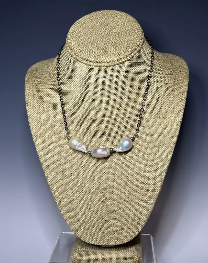 FRESH WATER PEARLS WITH OXIDIZED STERLING SILVER CHAIN NECKLACE LCN731