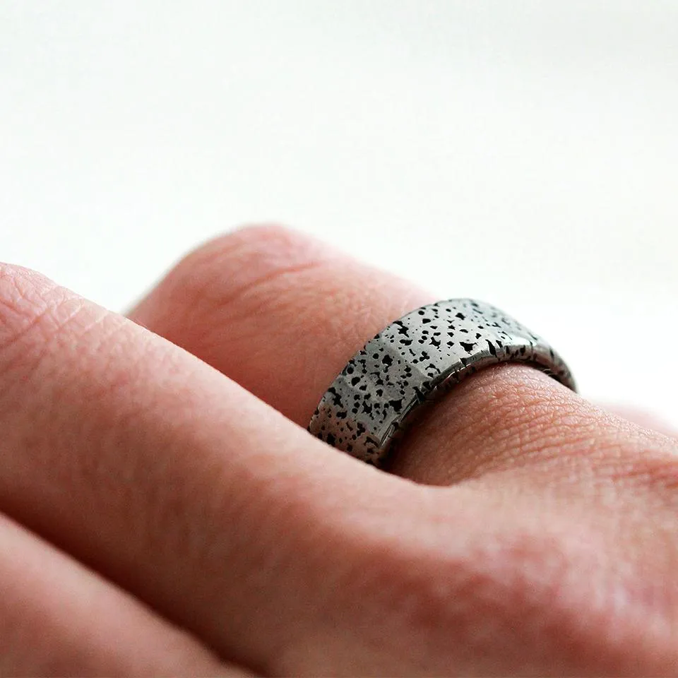 Gorgonzola- black and silver wedding band