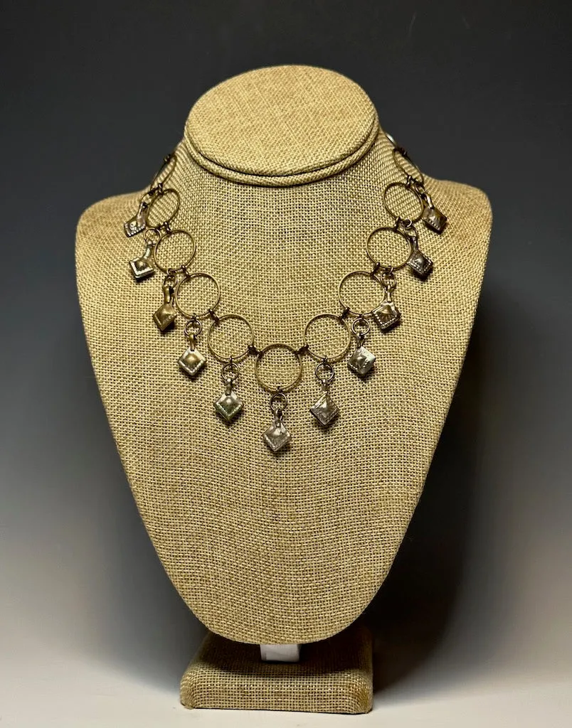 GREEN AMETHYST AND BRASS  NECKLACE LCN486