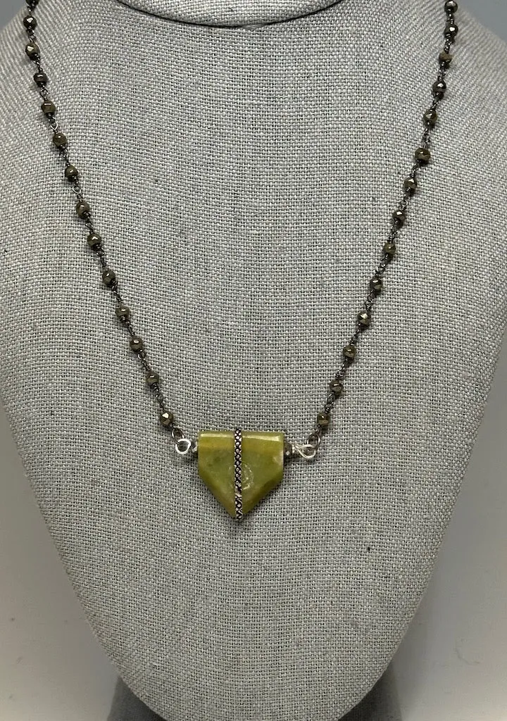 GREEN JADE AND PYRITE NECKLACE  LCN582