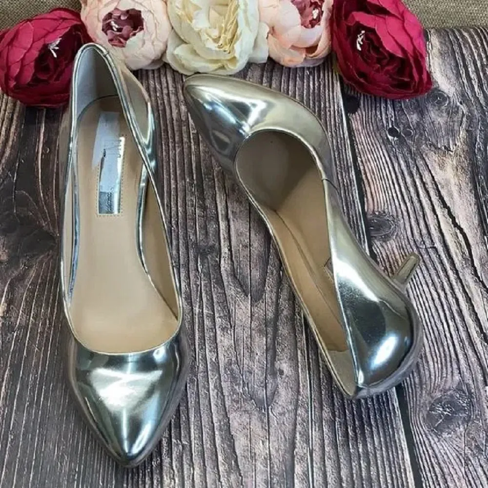 Inc Pale Silver Zitah Pointed Toe Classic Pumps 8.5M