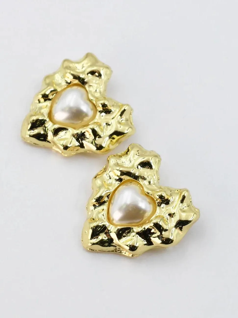 Mini Pearl Heart Stud