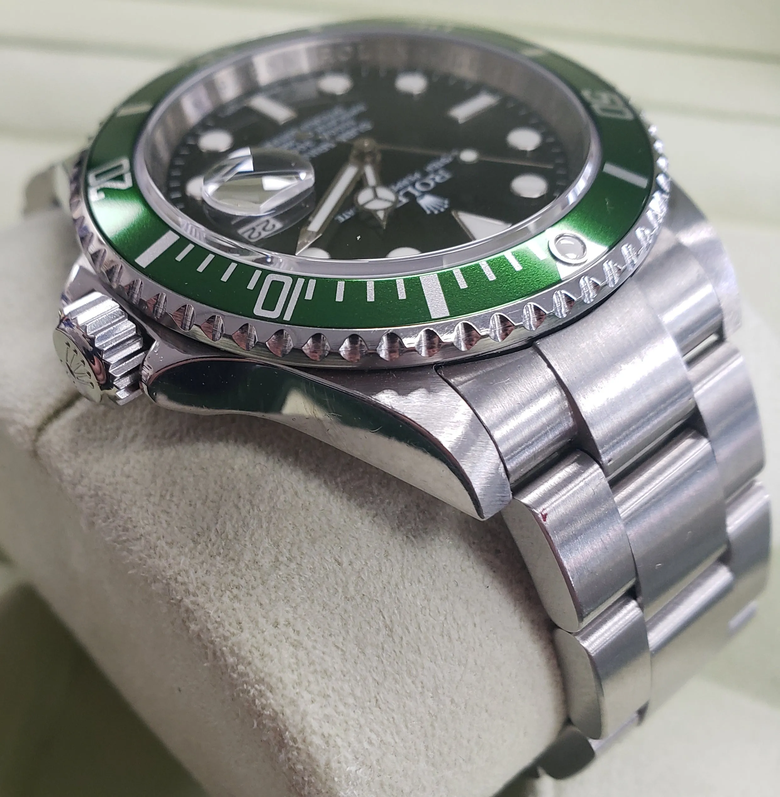 MINT 2010 REHAUT Rolex Submariner Green Kermit 50th Anniversary 16610 LV B P