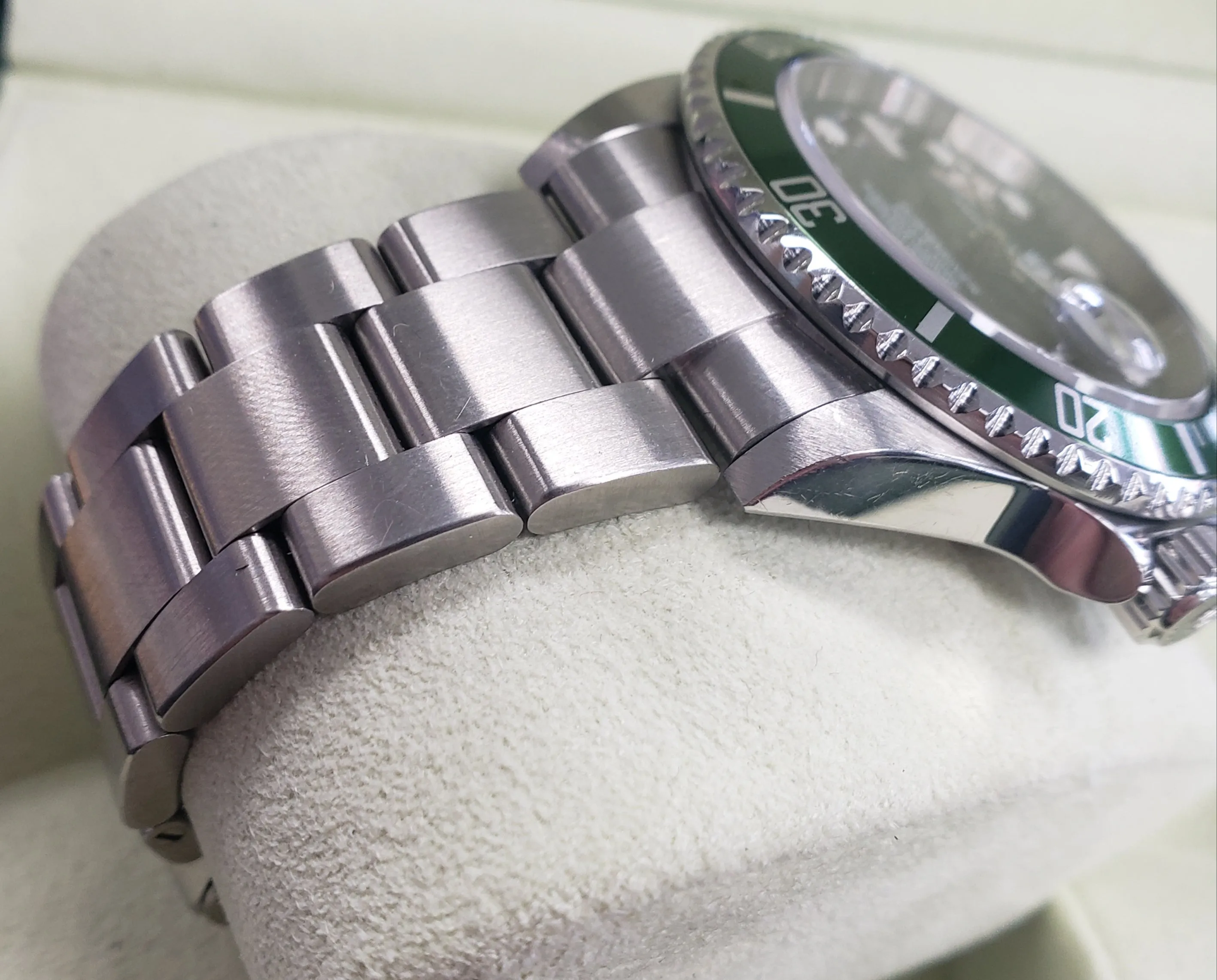 MINT 2010 REHAUT Rolex Submariner Green Kermit 50th Anniversary 16610 LV B P