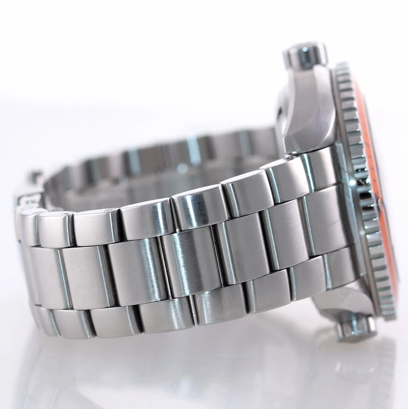MINT Omega Seamaster Planet Ocean XL Orange 600M 232.30.46.21.01.002 Watch Box