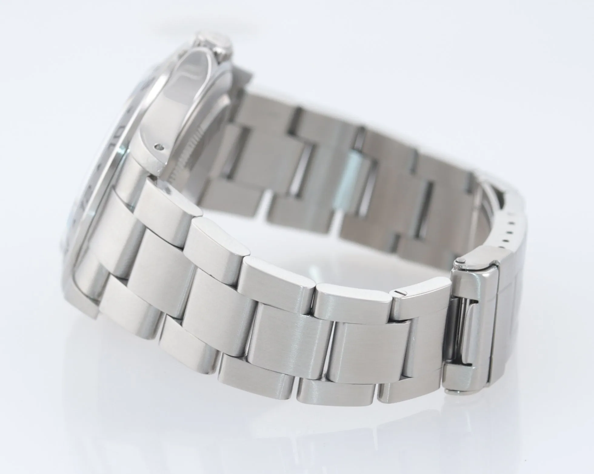 MINT Rolex Explorer 2 16570 Steel White Polar GMT SWISS ONLY  Dial 40mm Watch