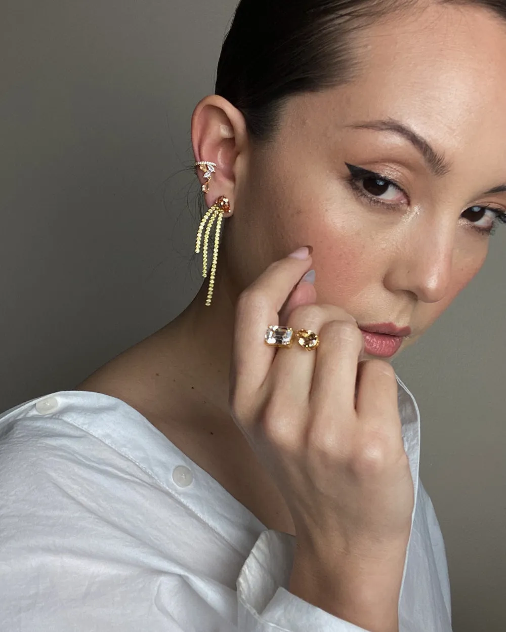Noelle Earrings (Champagne)