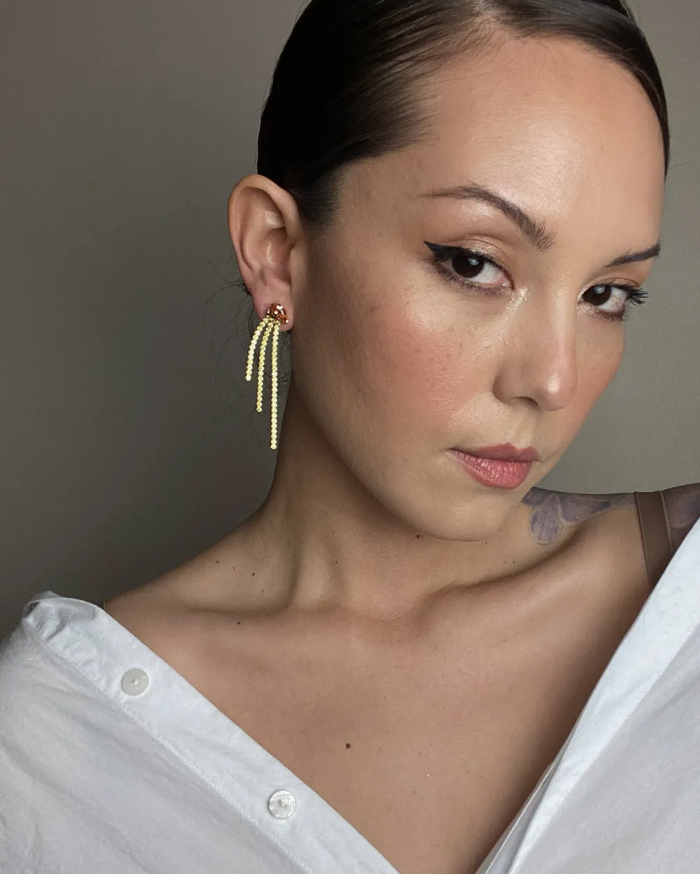Noelle Earrings (Champagne)