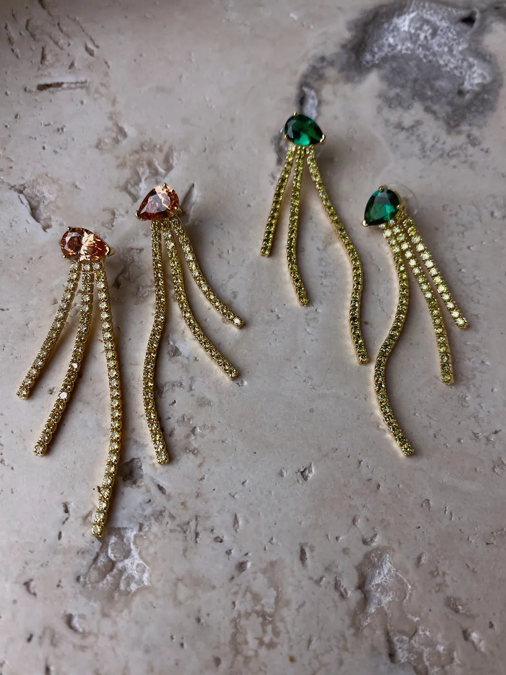 Noelle Earrings (Champagne)