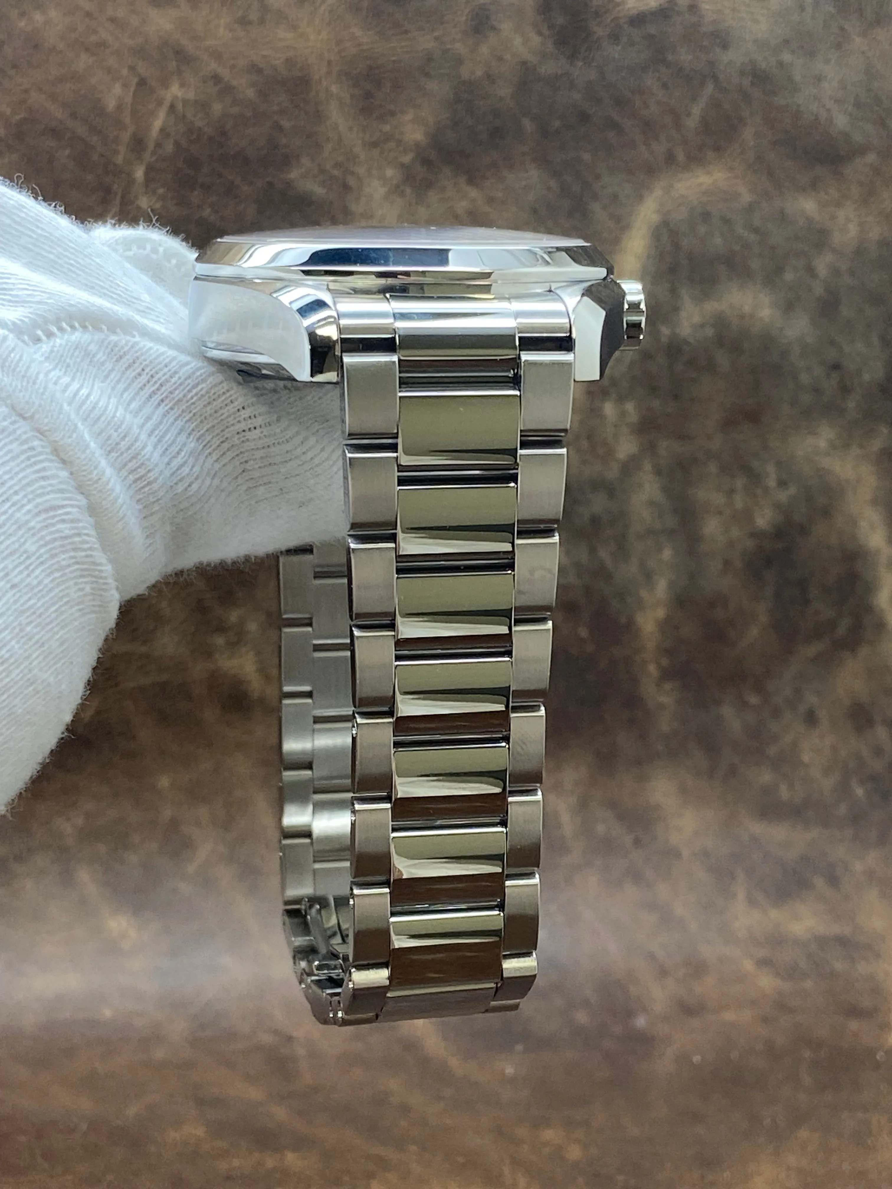 Omega Seamaster Aqua Terra 150M 43mm Day Date 231.10.43.22.02.003 Silver Dial Automatic Men's Watch