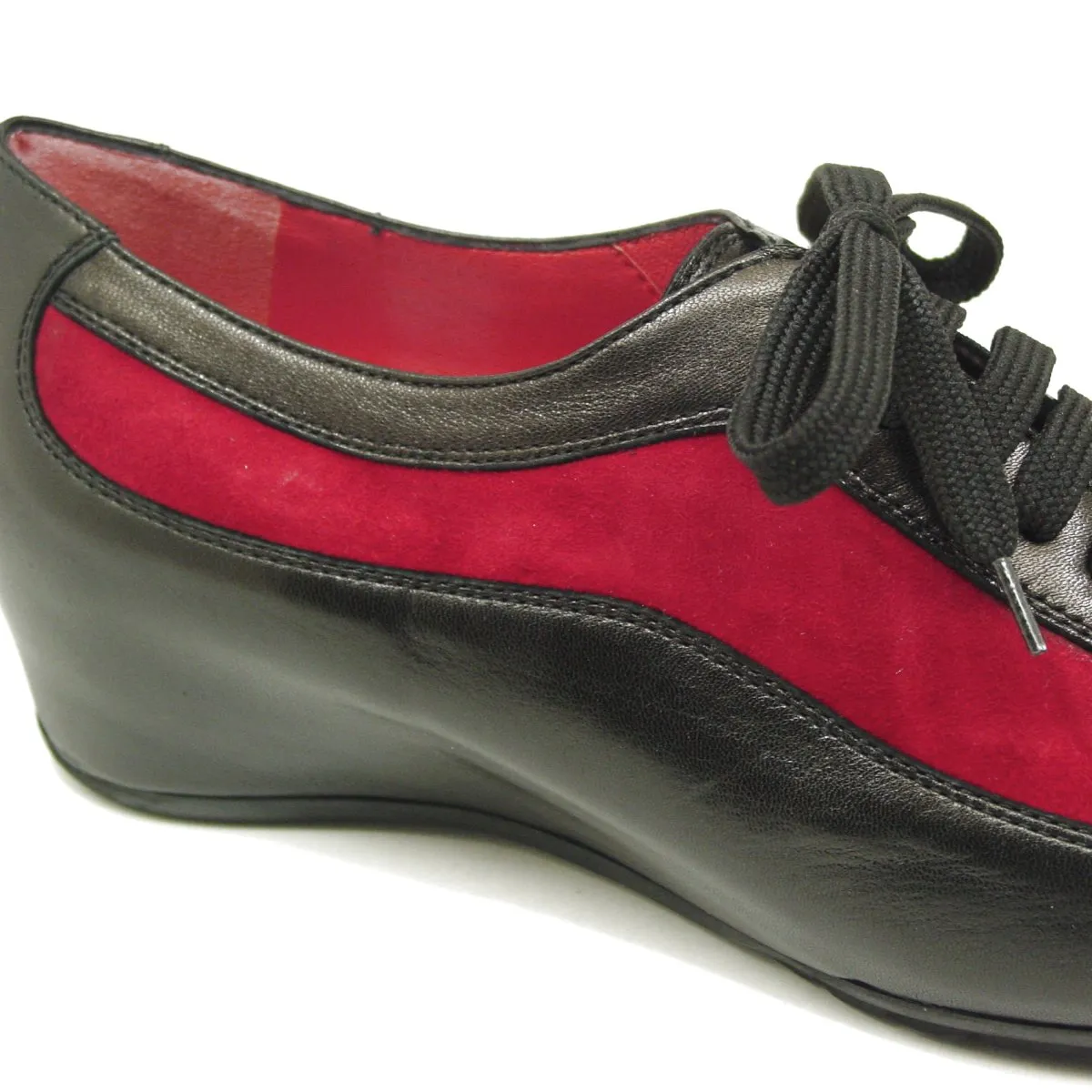 P 1878 Black Apple
