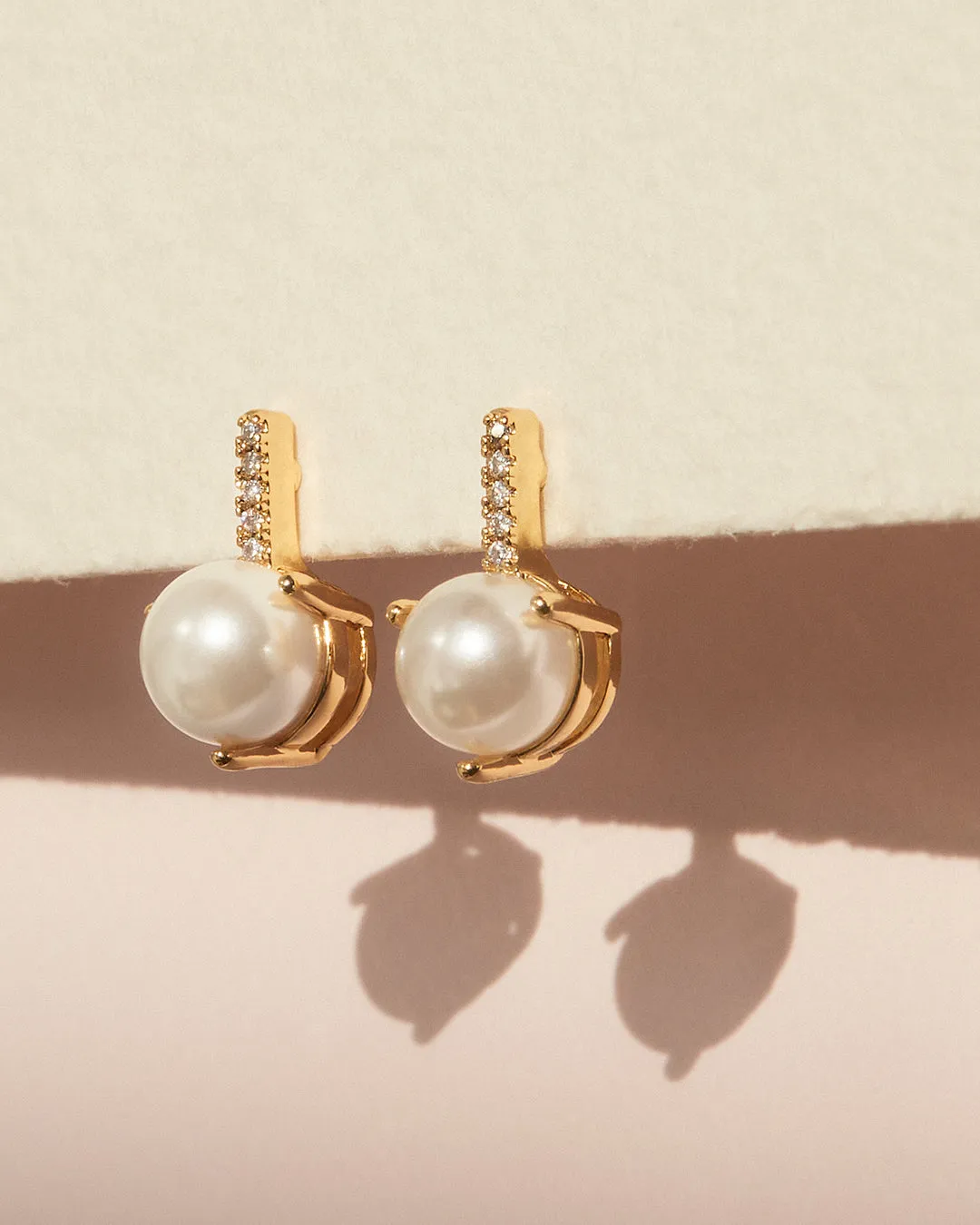 Pave Post Pearl Stud | Gold
