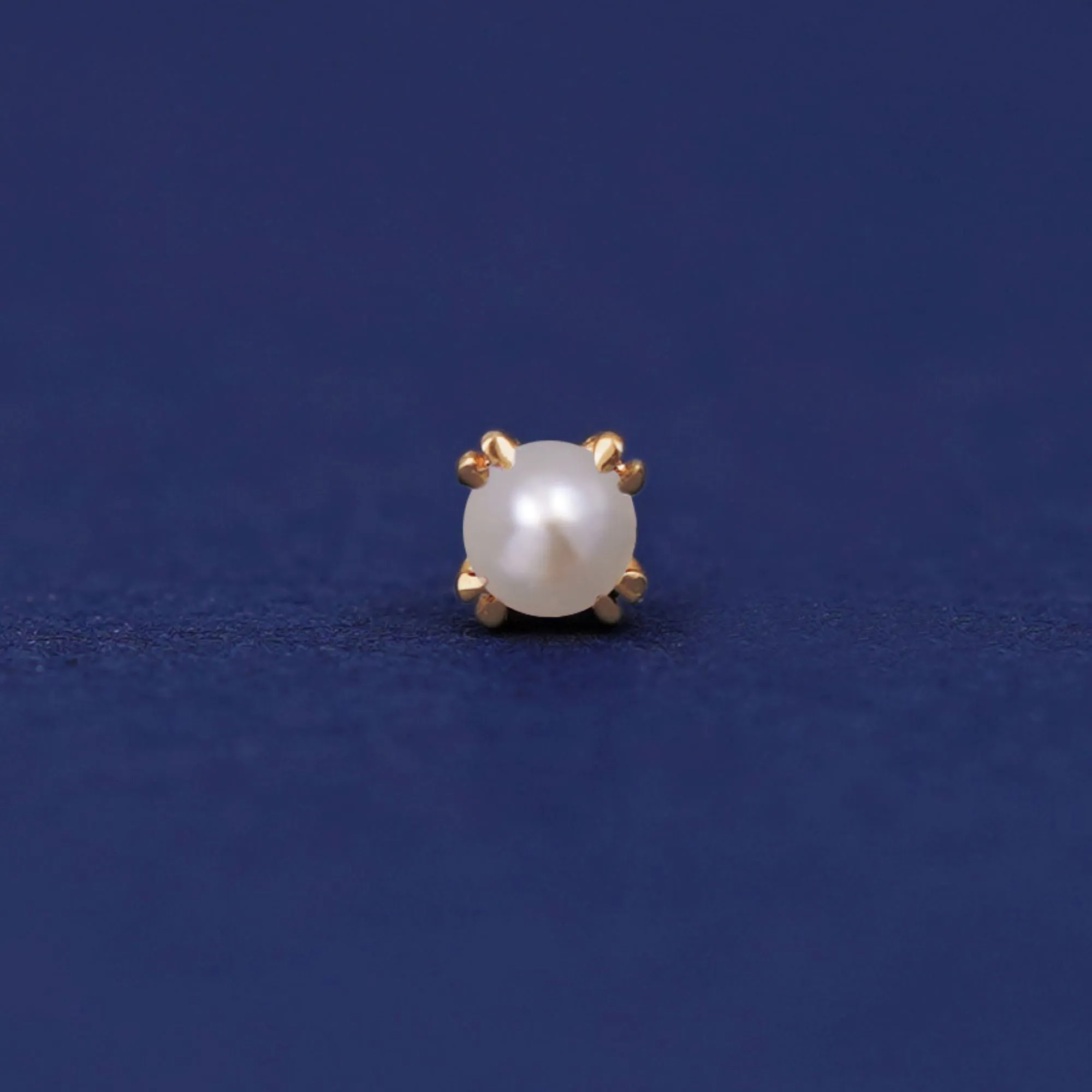 Pearl Flatback Piercing