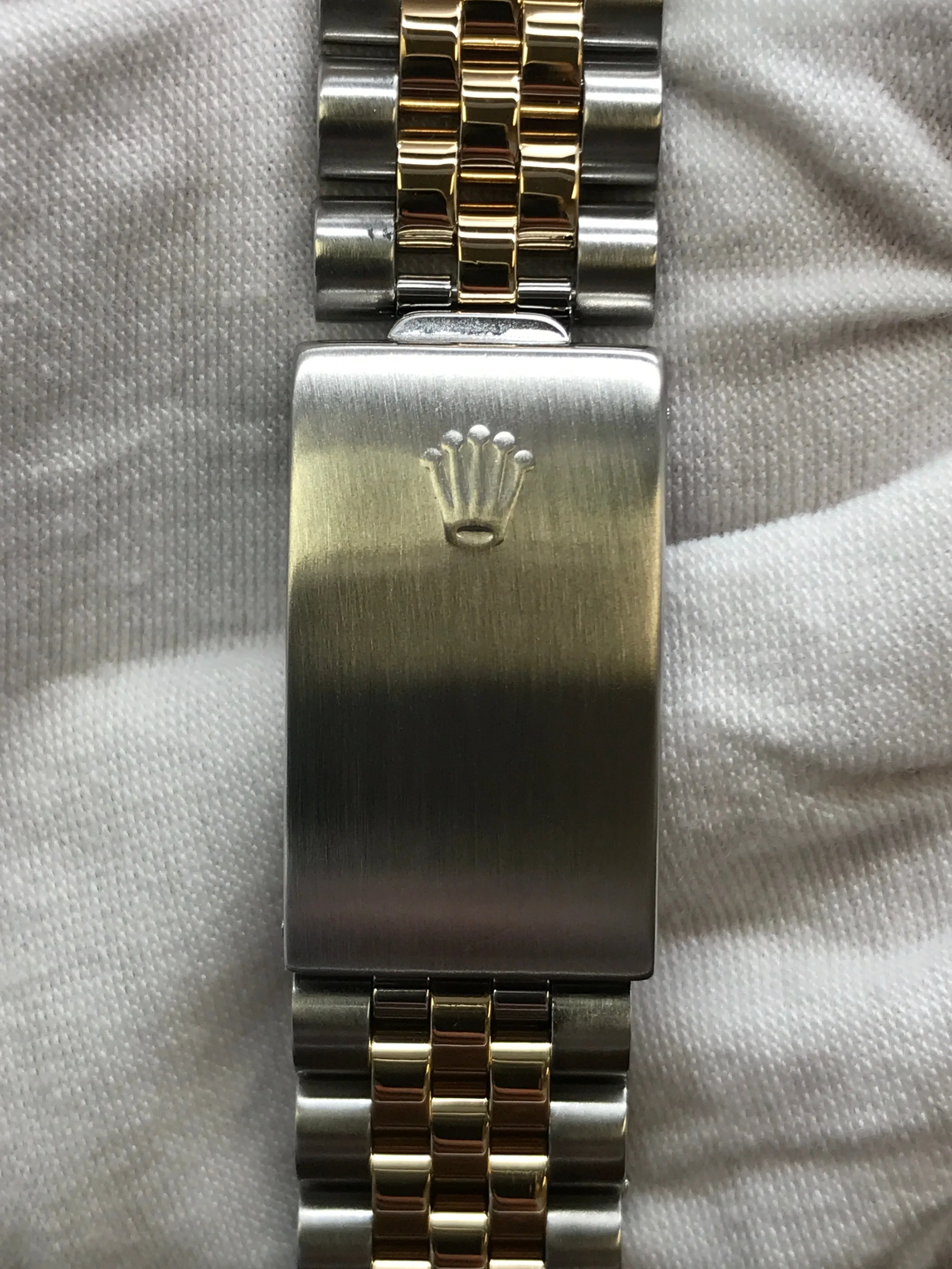 Rolex Datejust 36mm 16233 Porcelain Creme Dial Automatic Watch
