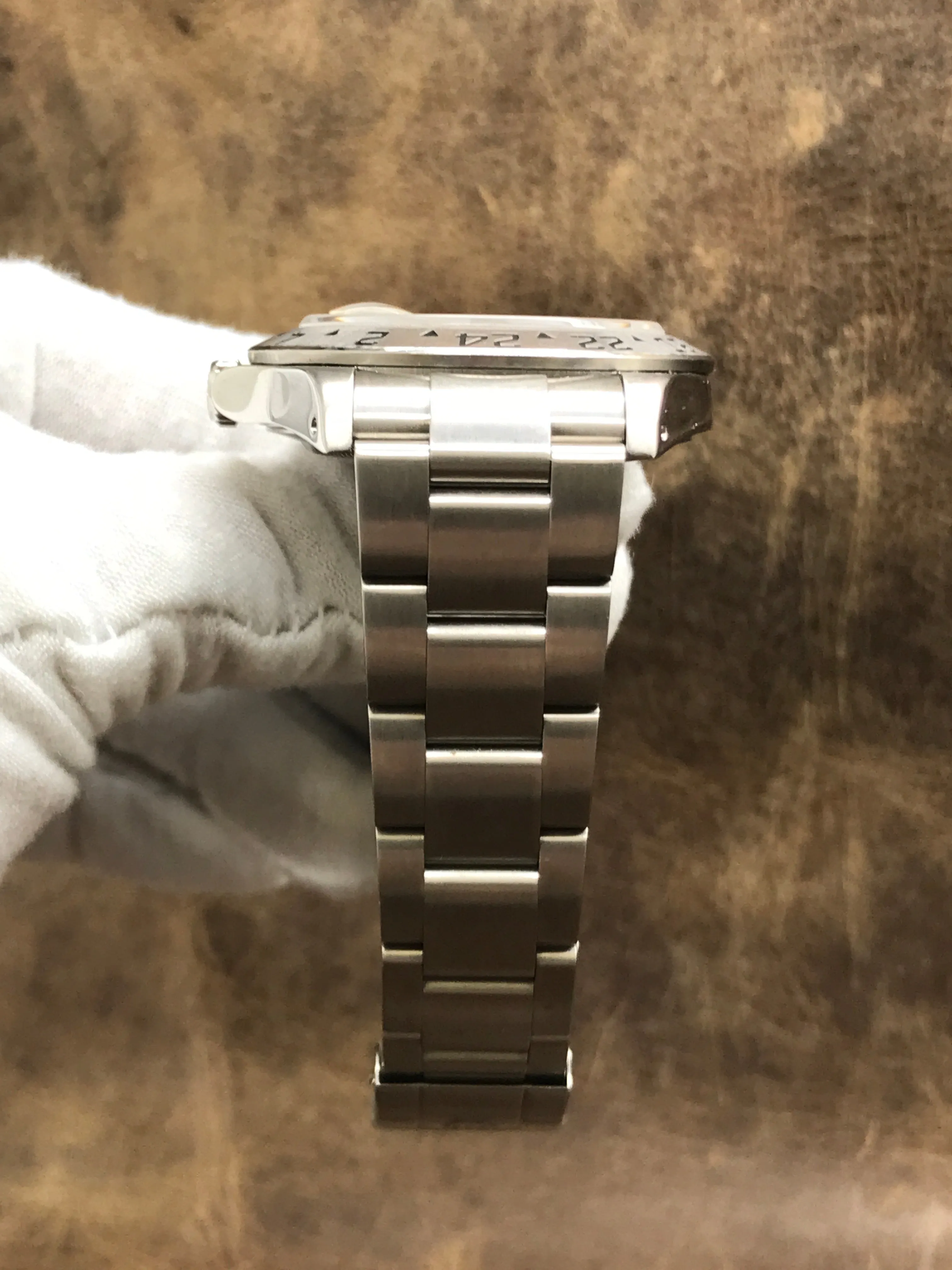 Rolex Explorer II SEL B&P 16570 White Dial Automatic Men's Watch
