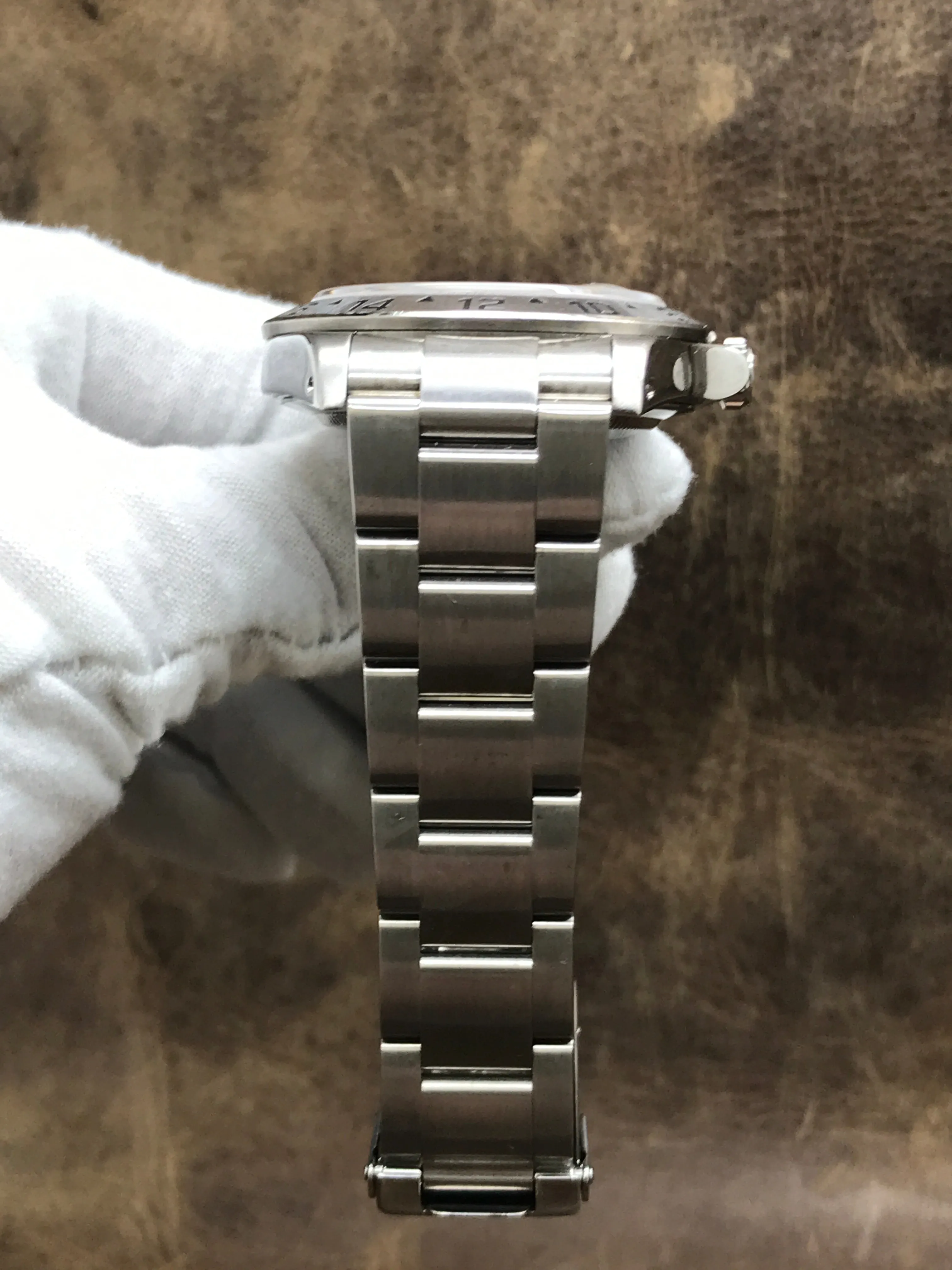 Rolex Explorer II SEL B&P 16570 White Dial Automatic Men's Watch