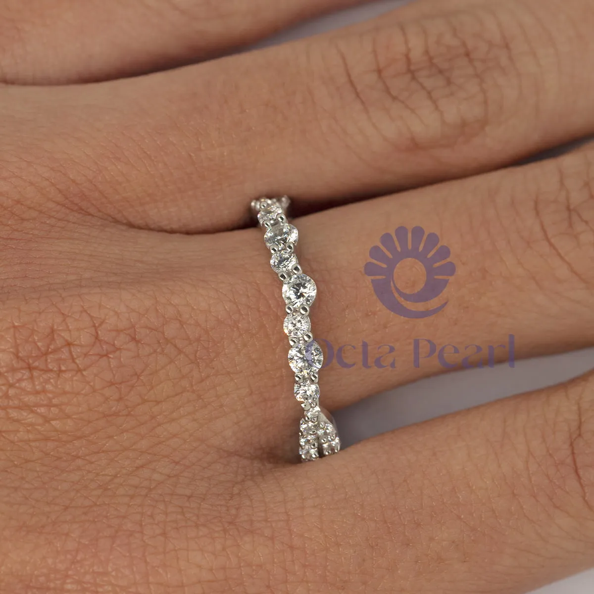 Round Moissanite Curved Wedding Band