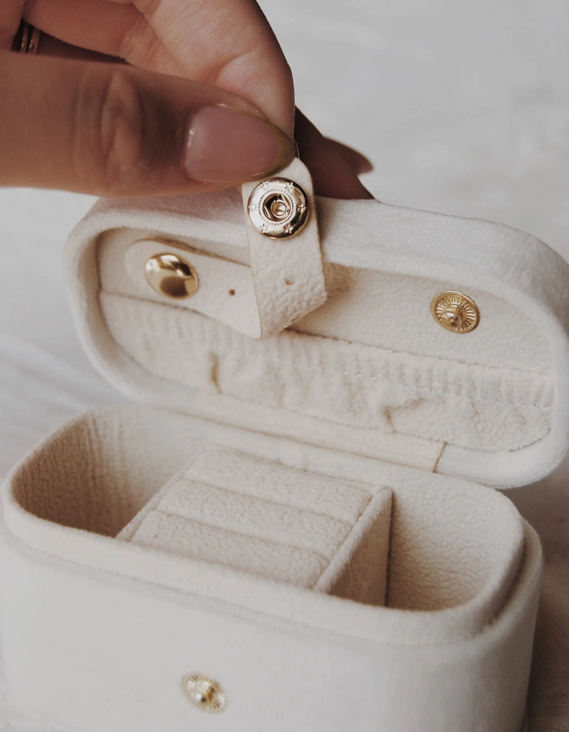 Sidekick Jewelry Box in Nudie