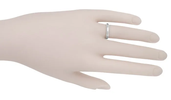 Size 4.5 Tiffany and Co. Platinum Milgrain Wedding Band Ring 3mm Wide | Like New | Retail $1350