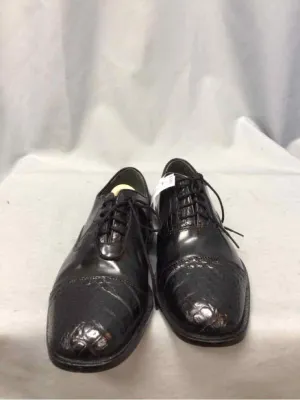 SIZE 8 1/2 FLORSHEIM Men's SHOES