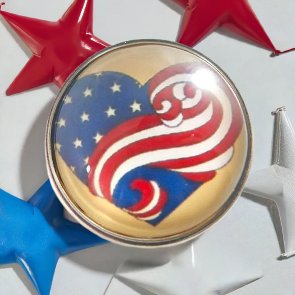 Statement Flag Heart Snap