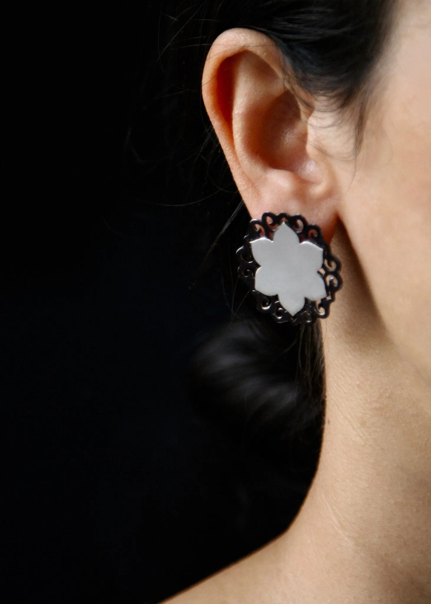 Statement, two-tone, lotus studs