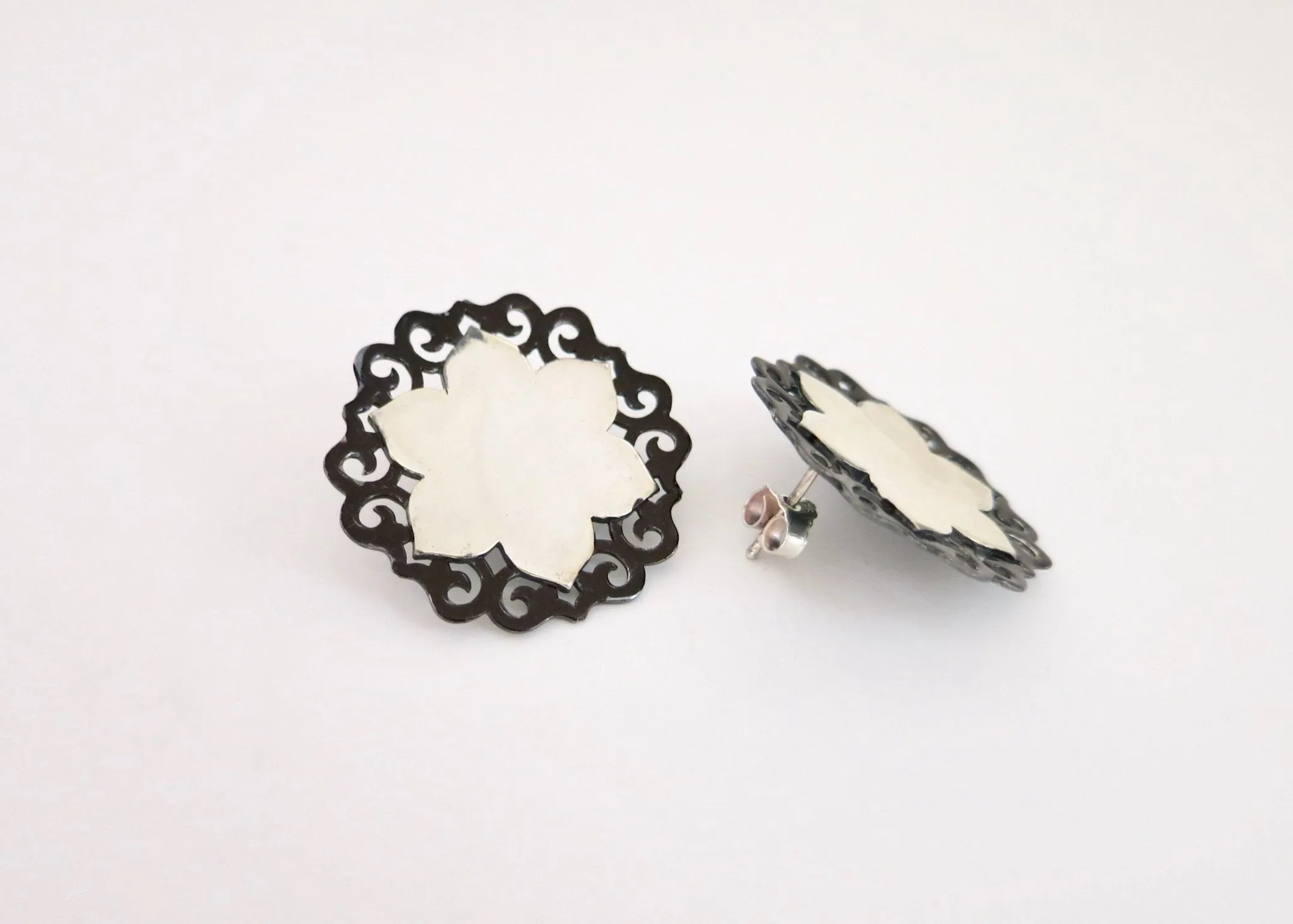 Statement, two-tone, lotus studs