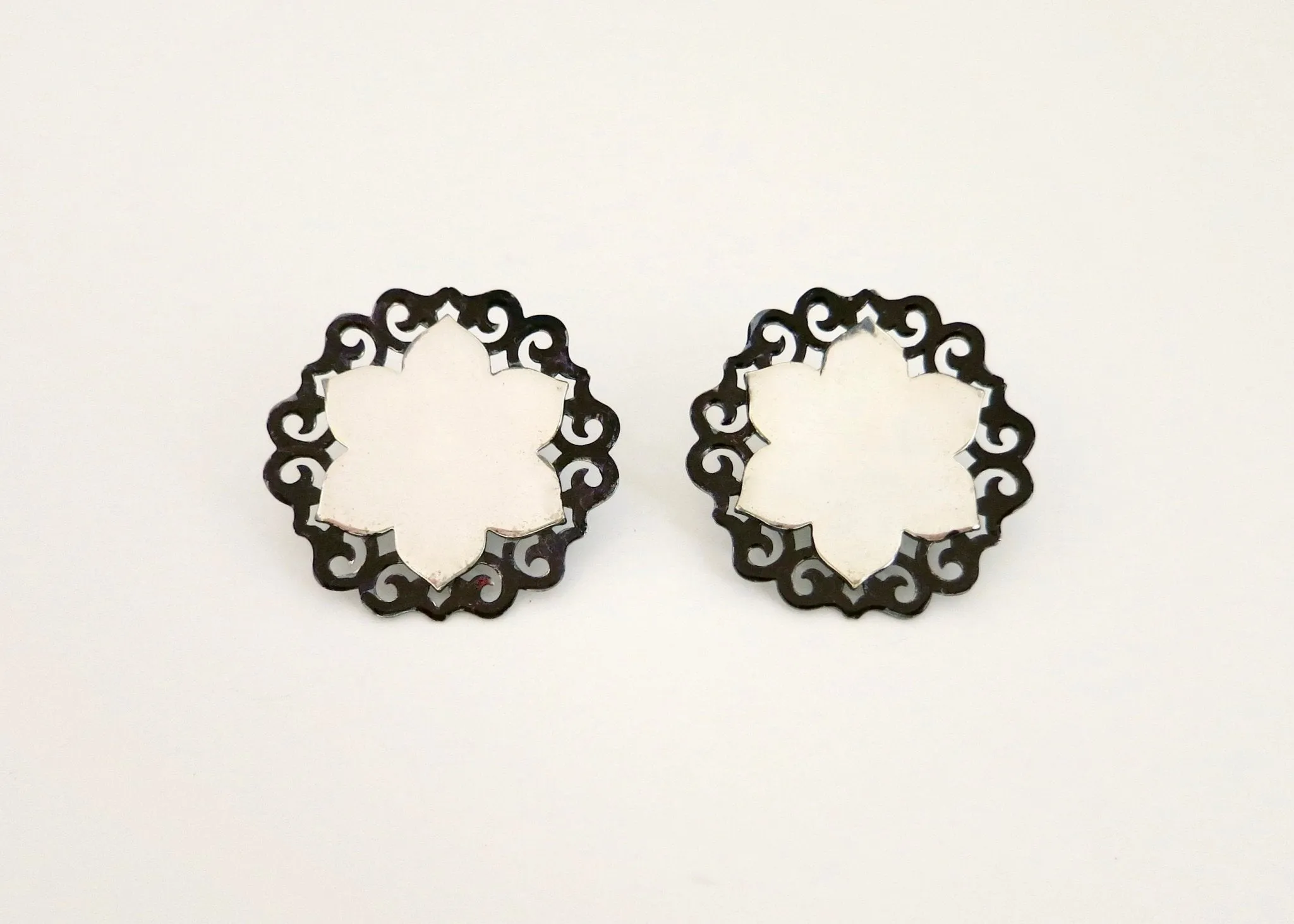 Statement, two-tone, lotus studs