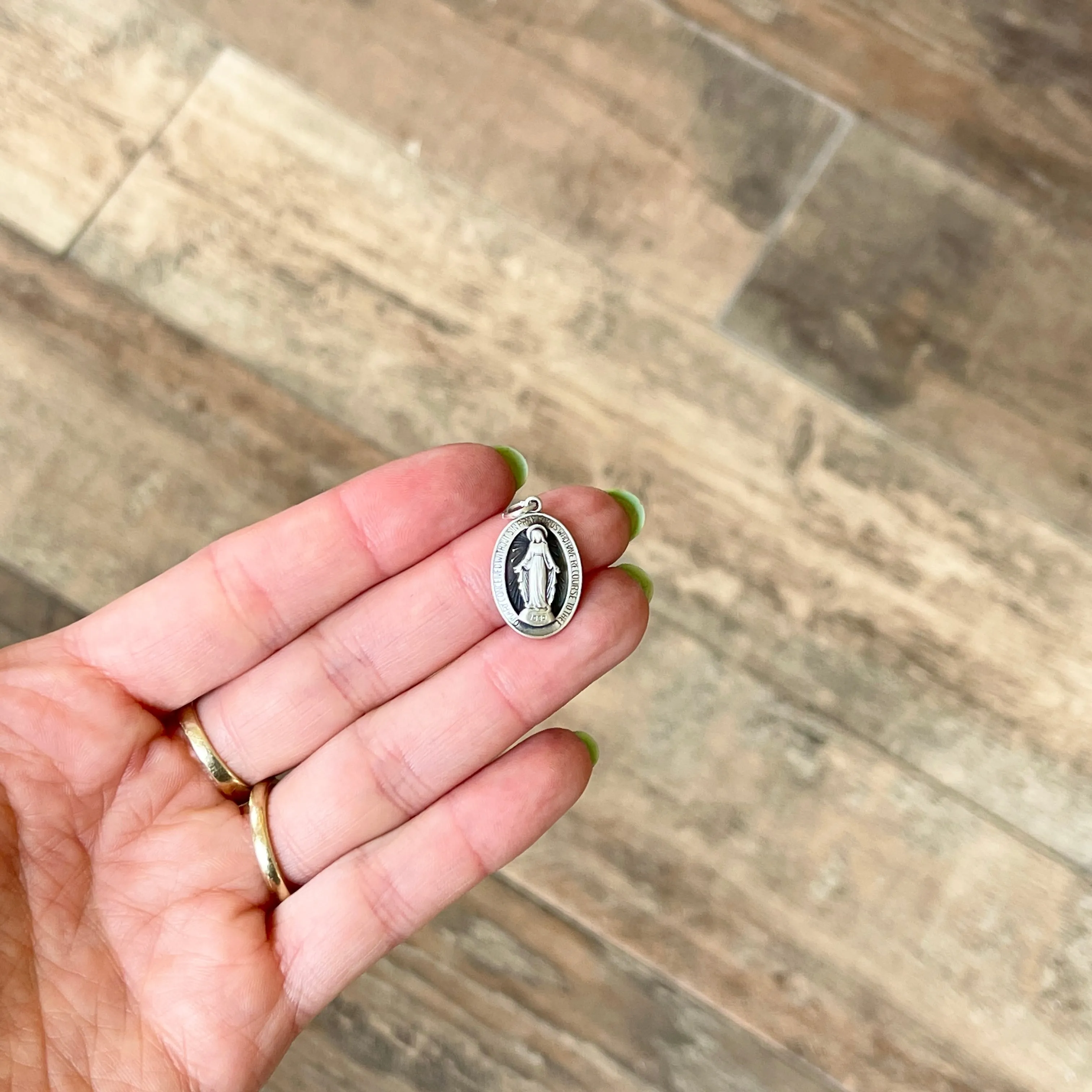Sterling Silver Antiqued Miraculous Medal Oval Pendant 25mm