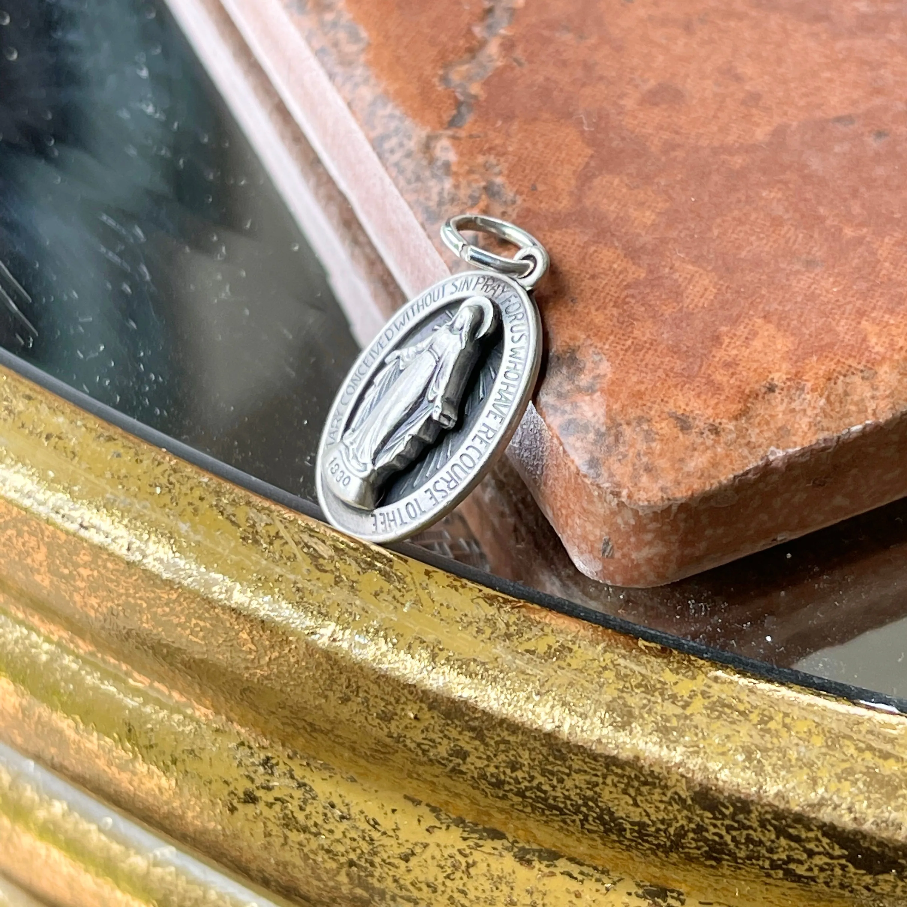 Sterling Silver Antiqued Miraculous Medal Oval Pendant 25mm