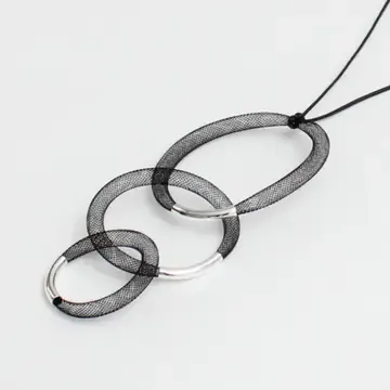 Sylca: Mesh Pendant Necklace